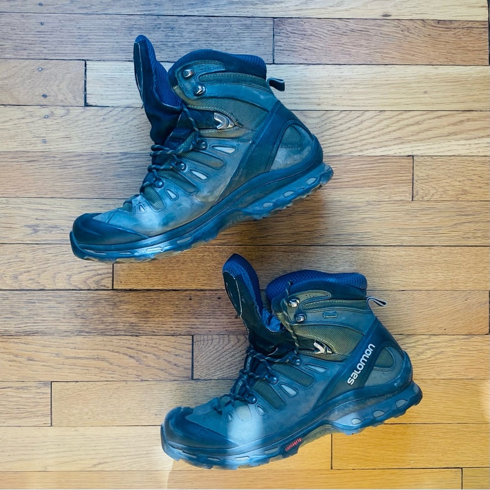 Salomon goretex Hiking Boots with Waterproof Design